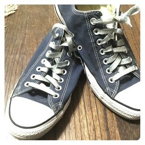 Navy blue converse size 9